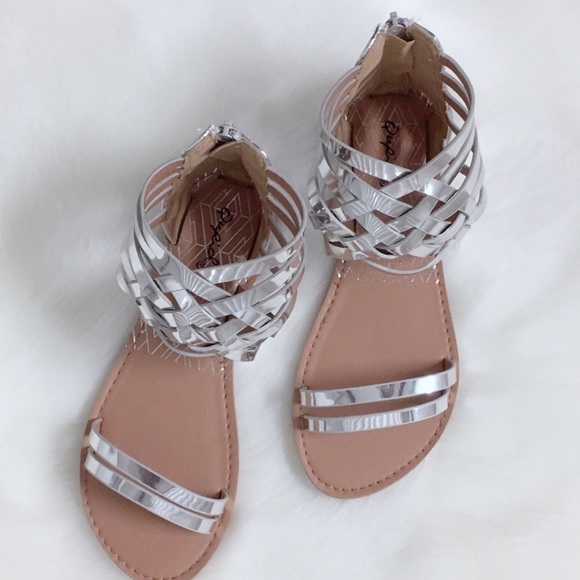 Silver Metallic Strappy Gladiator Sandals Metallic Sandals - Picture 4 of 8
